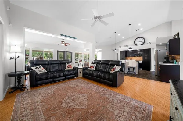 $973,317 | 11831 Southwest Highway 484, Dunnellon, FL 34432