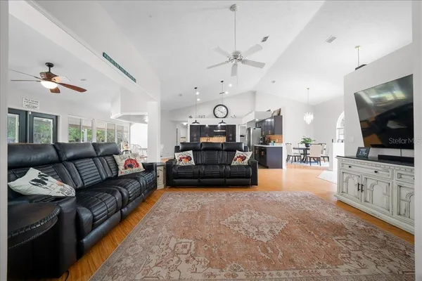 $973,317 | 11831 Southwest Highway 484, Dunnellon, FL 34432