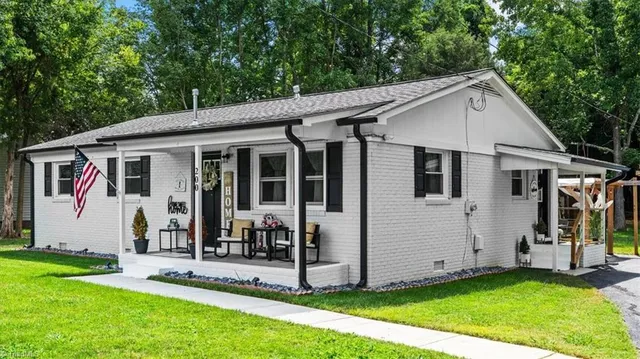 $259,000 | 200 New Street, Liberty, NC 27298