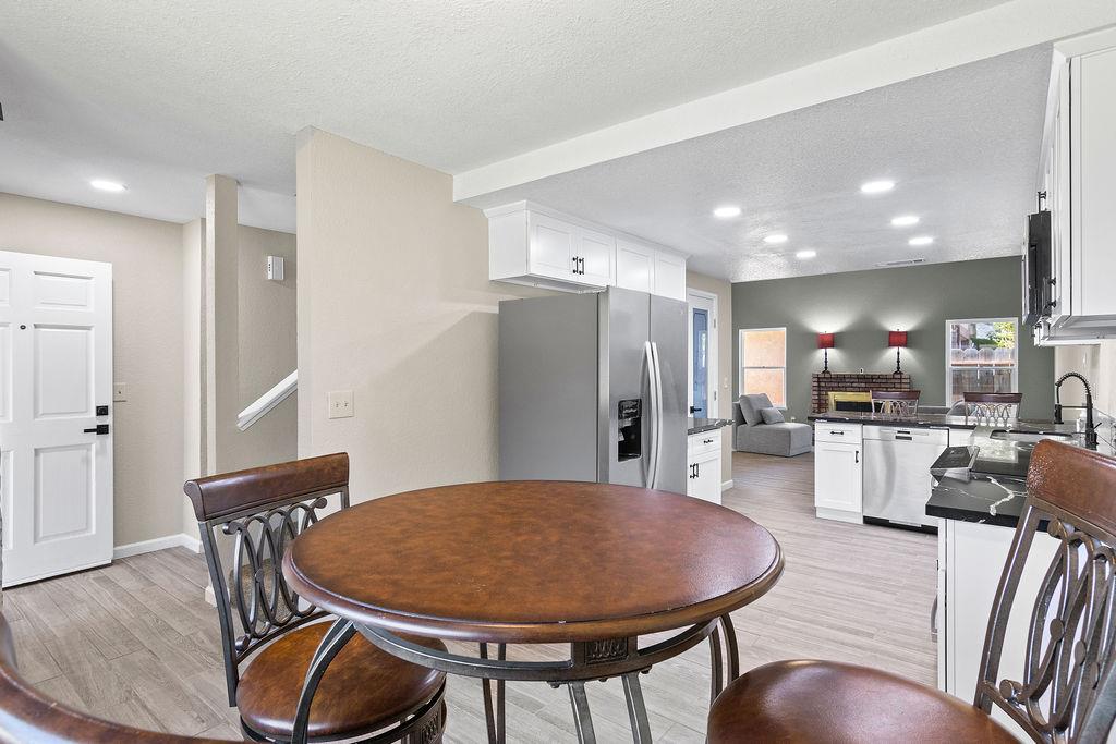 3945 Sparrow Court Modesto, CA 95356 - Photo 5 of 29