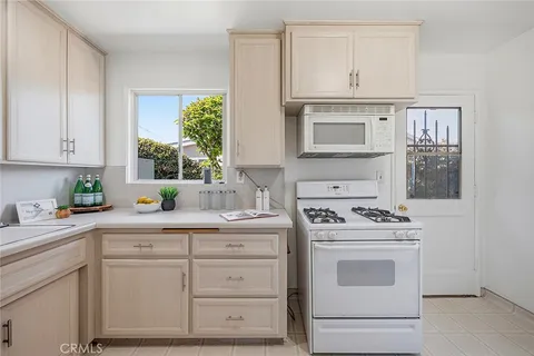 $950,000 | 1911 Snowden Avenue, Long Beach, CA 90815