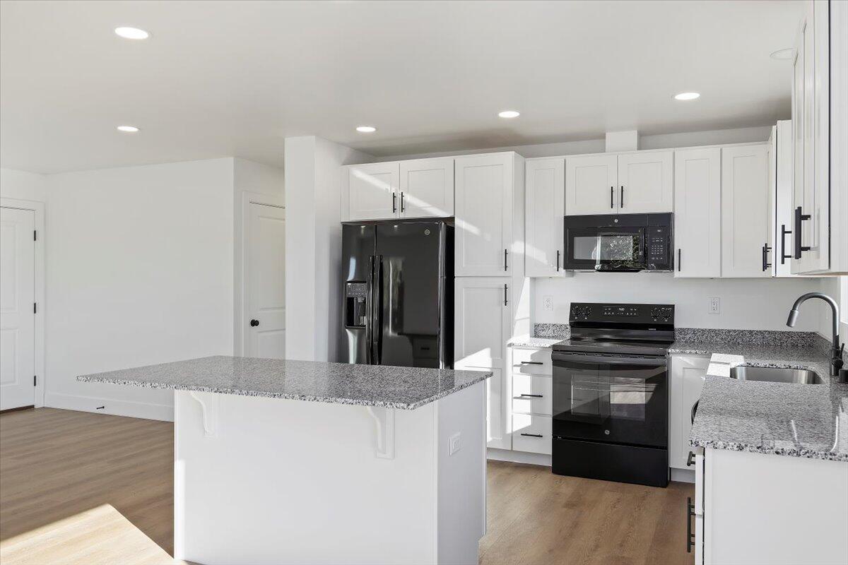 8 Punkin Center Road Gannett, ID 83313 - Photo 14 of 43 Kitchen