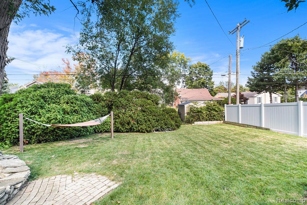 2545 Windemere Road Birmingham, MI 48009 - Photo 49 of 49