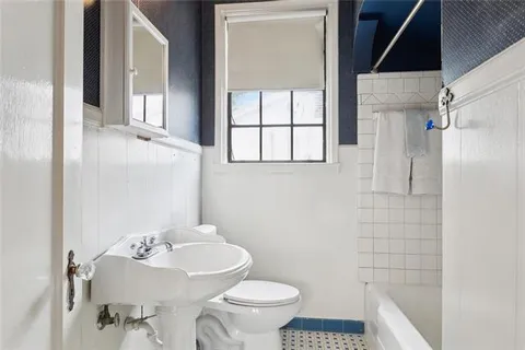 $315,000 | 403 Athania Parkway, Metairie, LA 70001