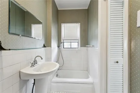 $315,000 | 403 Athania Parkway, Metairie, LA 70001