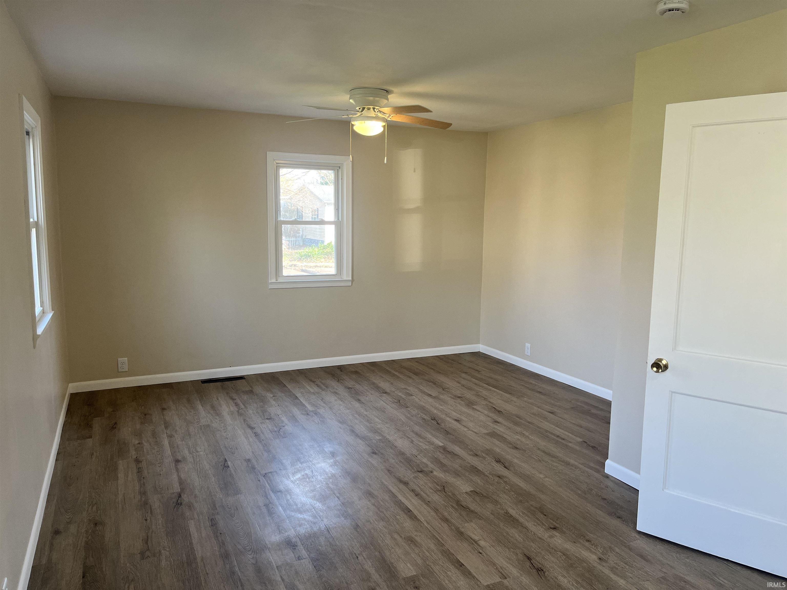 321 Harrison Avenue Peru, IN 46970 - Photo 4 of 22