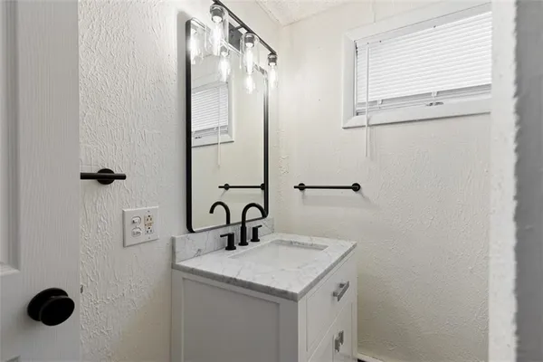 $2,500 | 191 Nashua Street, Unit 1, Providence, RI 02904