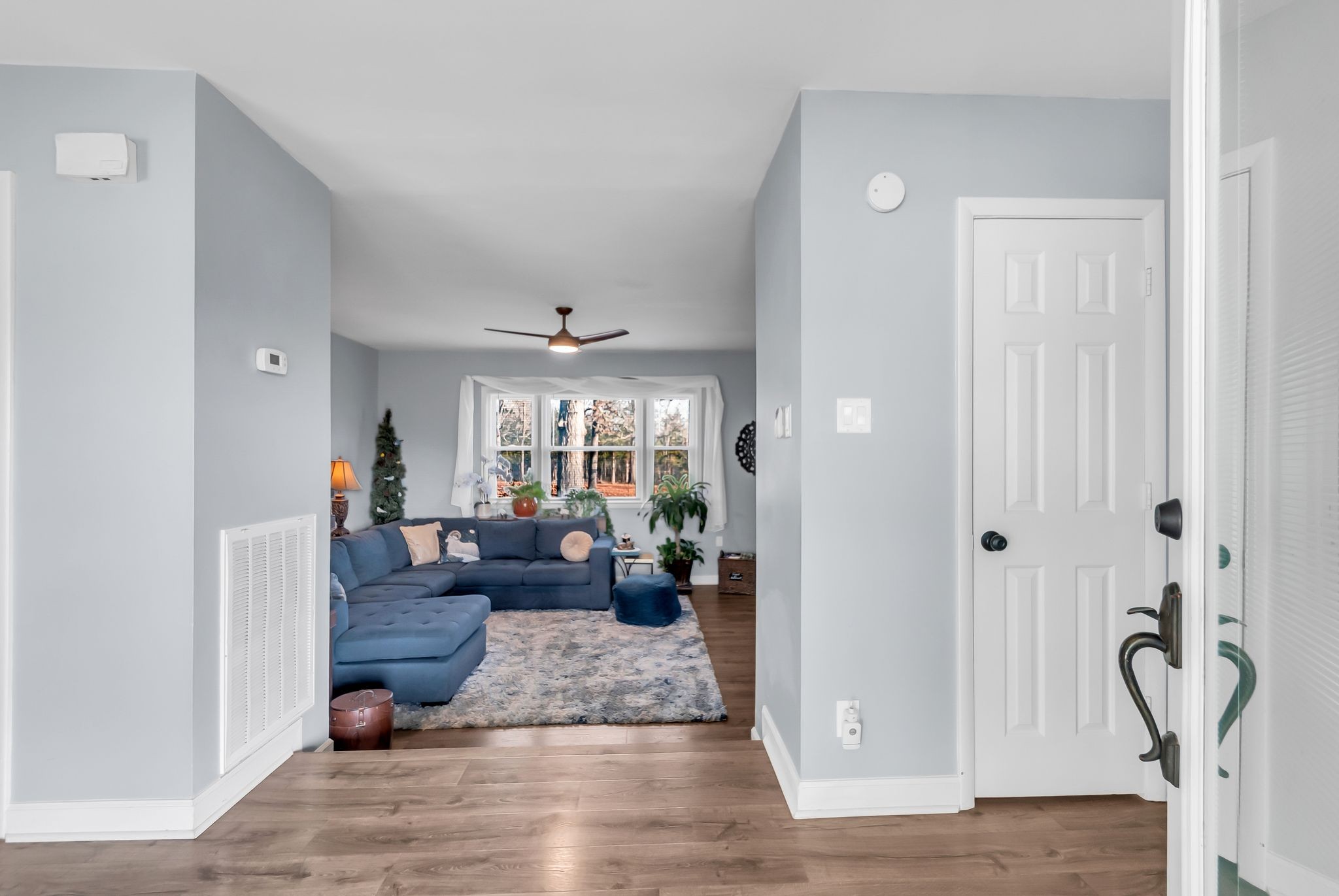 1005 Boyd Street Belfast, TN 37019 - Photo 5 of 24 a living room with furniture