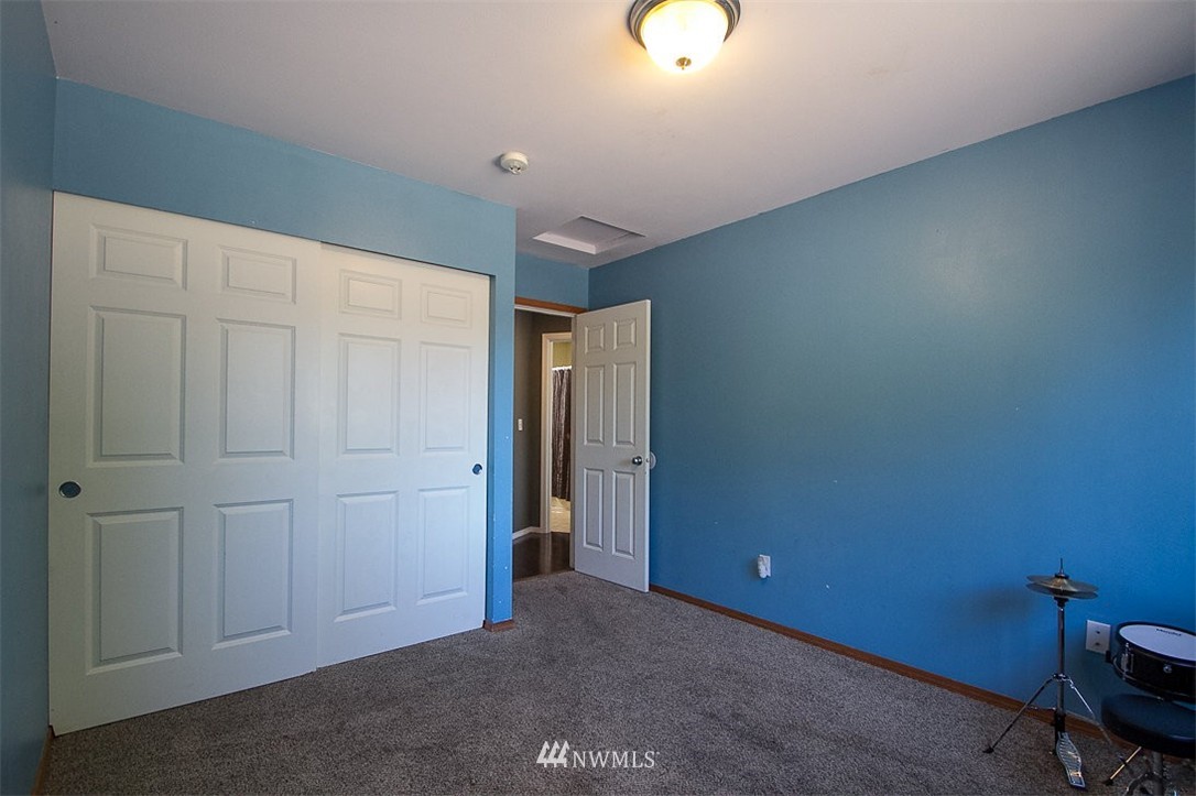 3112 Southeast Horstman Road Port Orchard, WA 98366 - Photo 16 of 25 Gallery Image 16