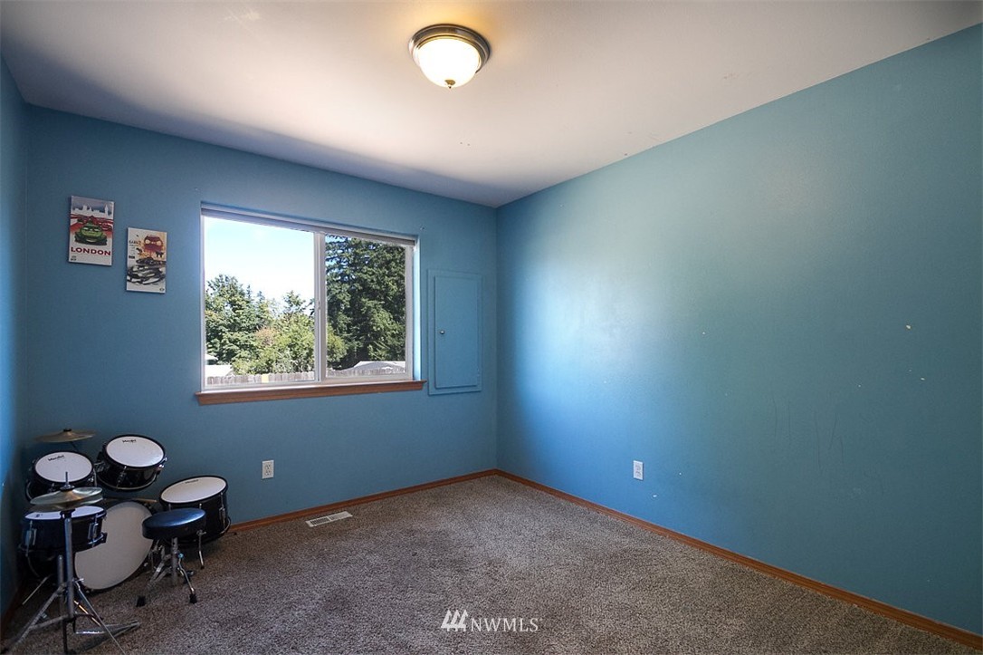 3112 Southeast Horstman Road Port Orchard, WA 98366 - Photo 17 of 25 Gallery Image 17