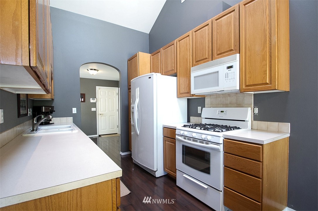 3112 Southeast Horstman Road Port Orchard, WA 98366 - Photo 8 of 25 Gallery Image 8