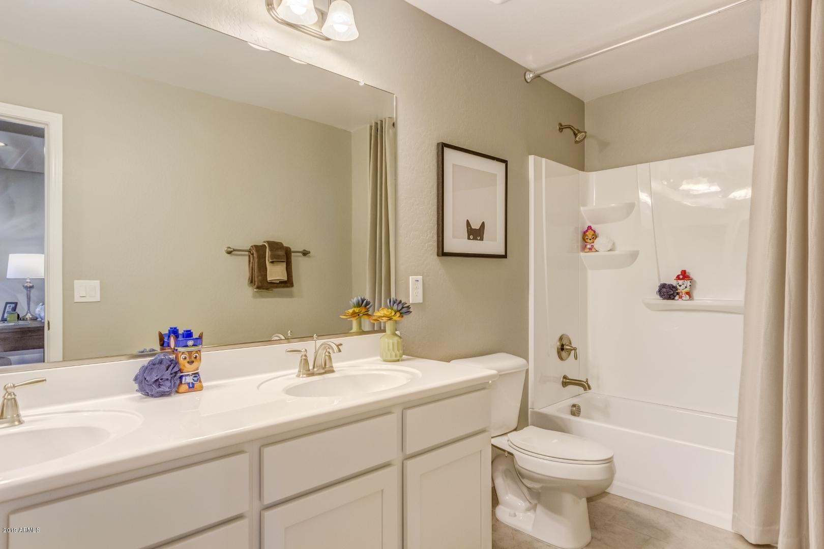 11628 West Redfield Road El Mirage, AZ 85335 - Photo 19 of 29 NCCV - GRAND INTERIOR 17