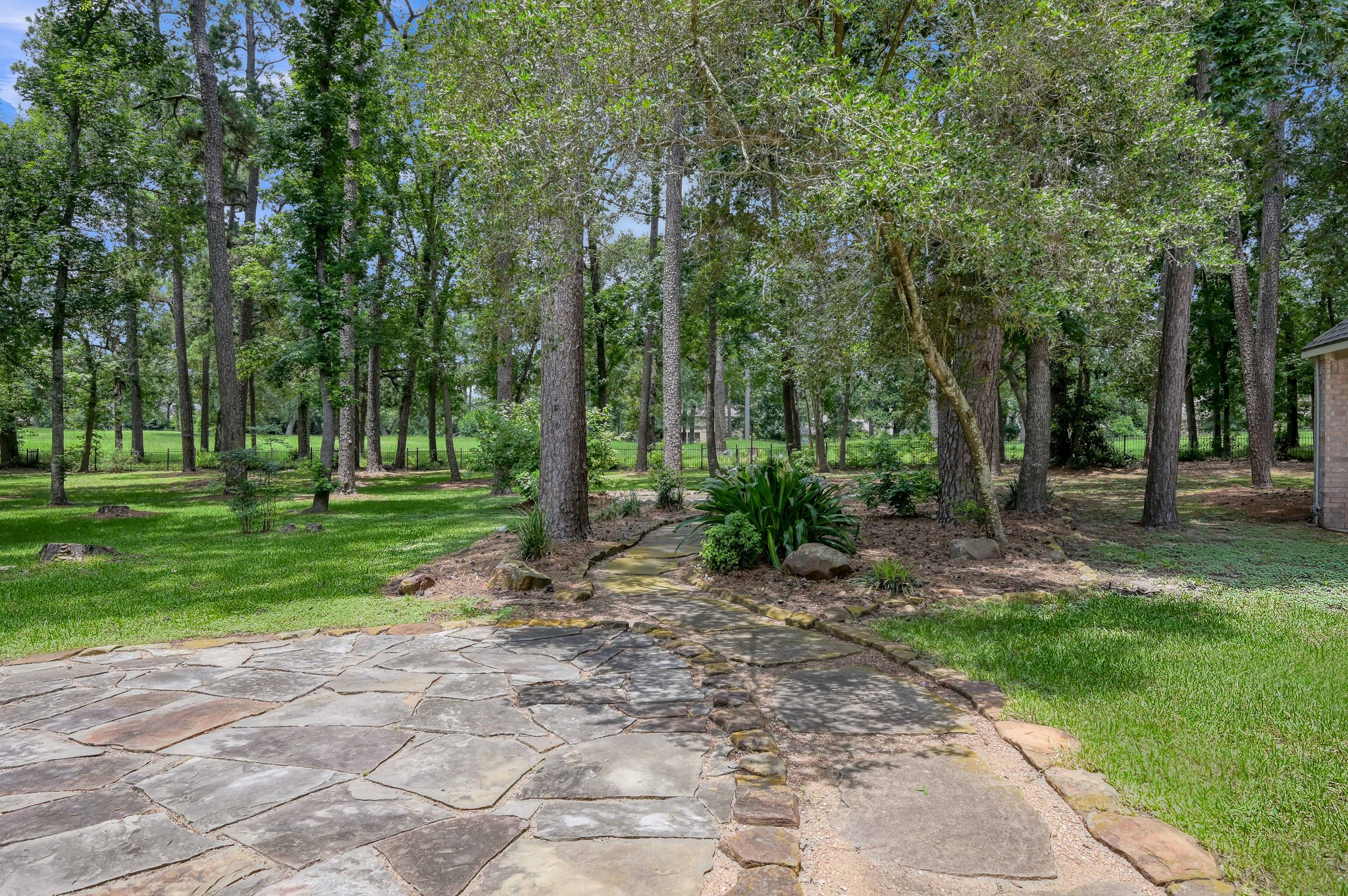 2205 Longmire Road Conroe, TX 77304 - Photo 37 of 49