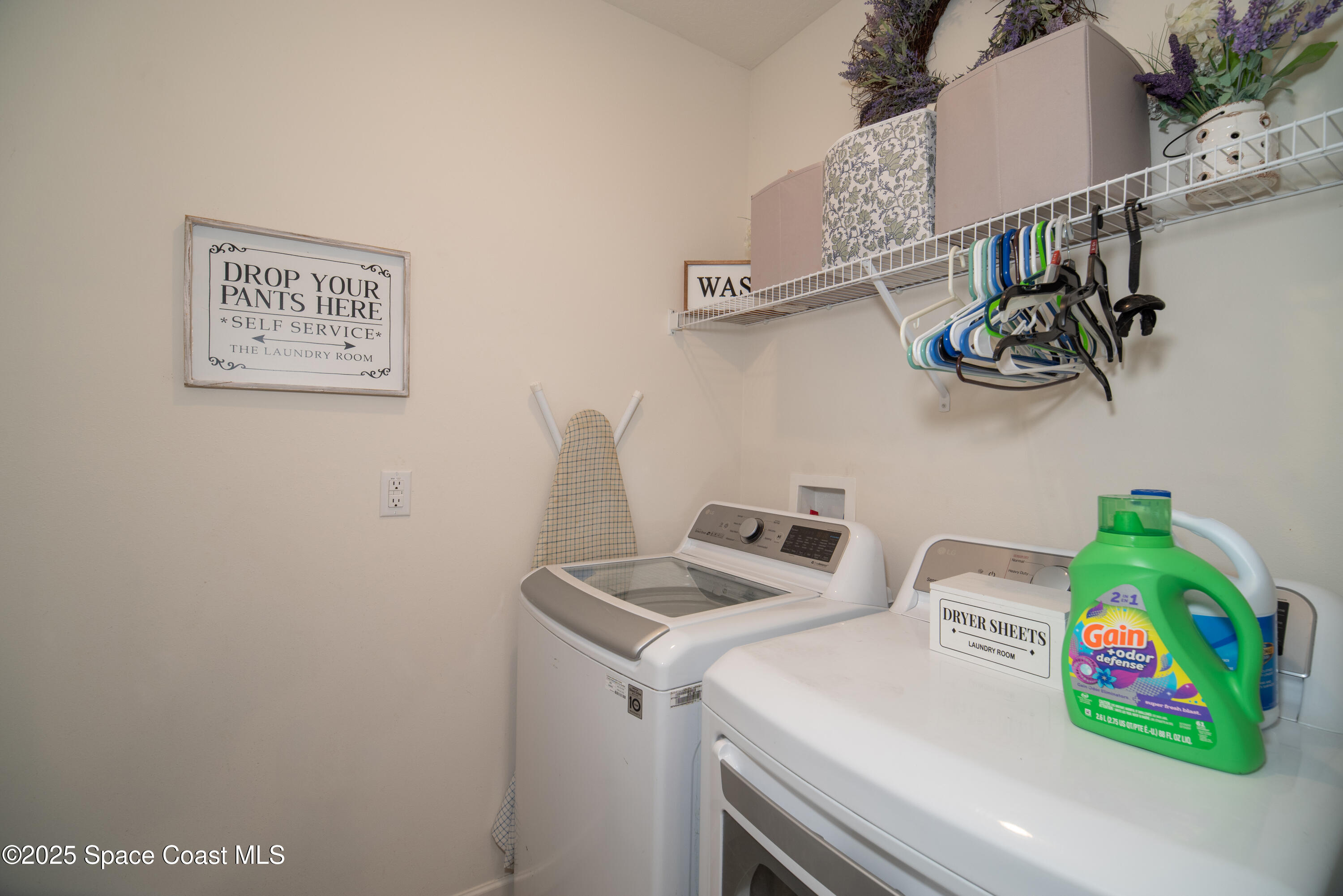 583 Octavius Road Southwest Palm Bay, FL 32908 - Photo 13 of 15 Laundry