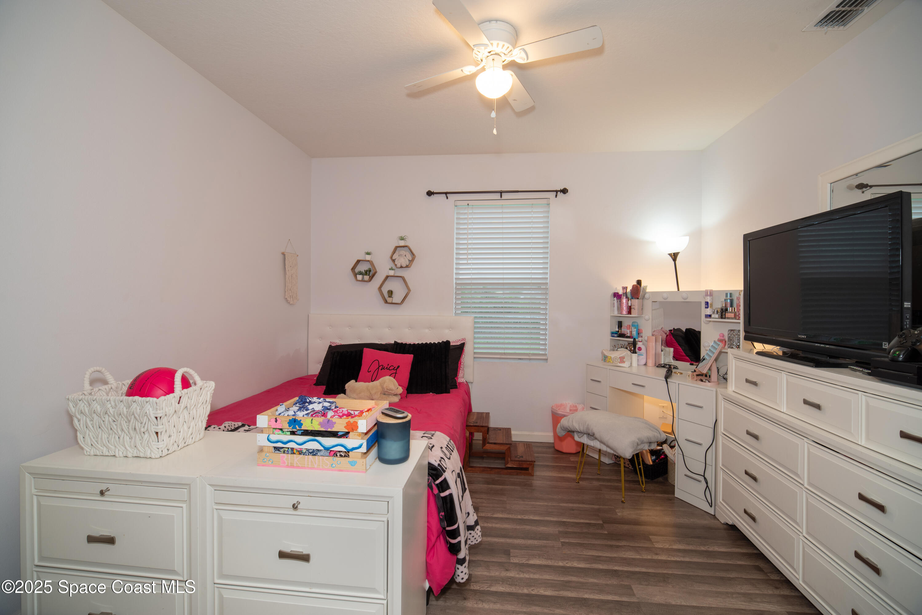 583 Octavius Road Southwest Palm Bay, FL 32908 - Photo 5 of 15 SecondBedroom