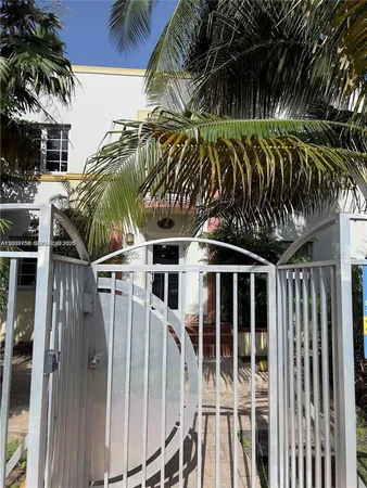 $1,950 | 920 Euclid Avenue, Unit 1, Miami Beach, FL 33139