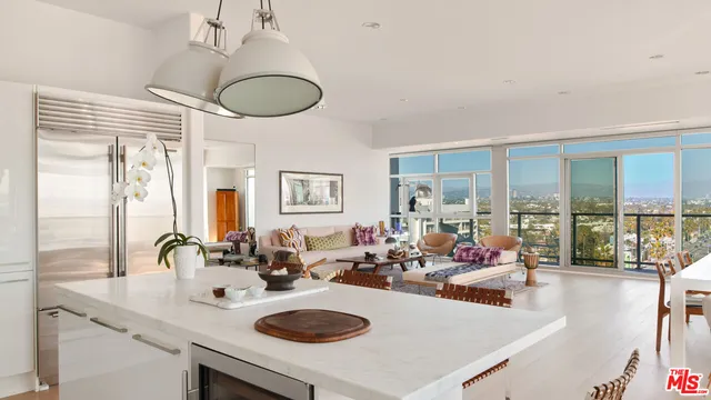 $3,995,000 | 3111 VÃa Dolce, Unit 903, Marina del Rey, CA 90292