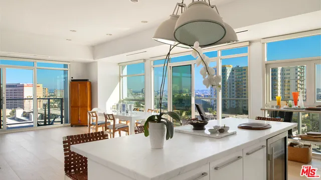 $3,995,000 | 3111 VÃa Dolce, Unit 903, Marina del Rey, CA 90292