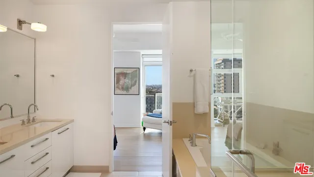 $3,995,000 | 3111 VÃa Dolce, Unit 903, Marina del Rey, CA 90292