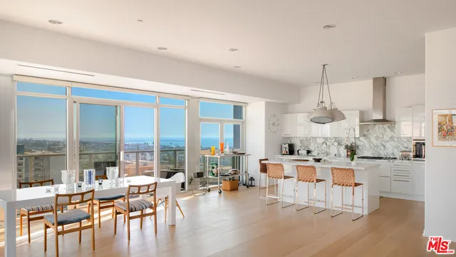 $3,995,000 | 3111 VÃa Dolce, Unit 903, Marina del Rey, CA 90292