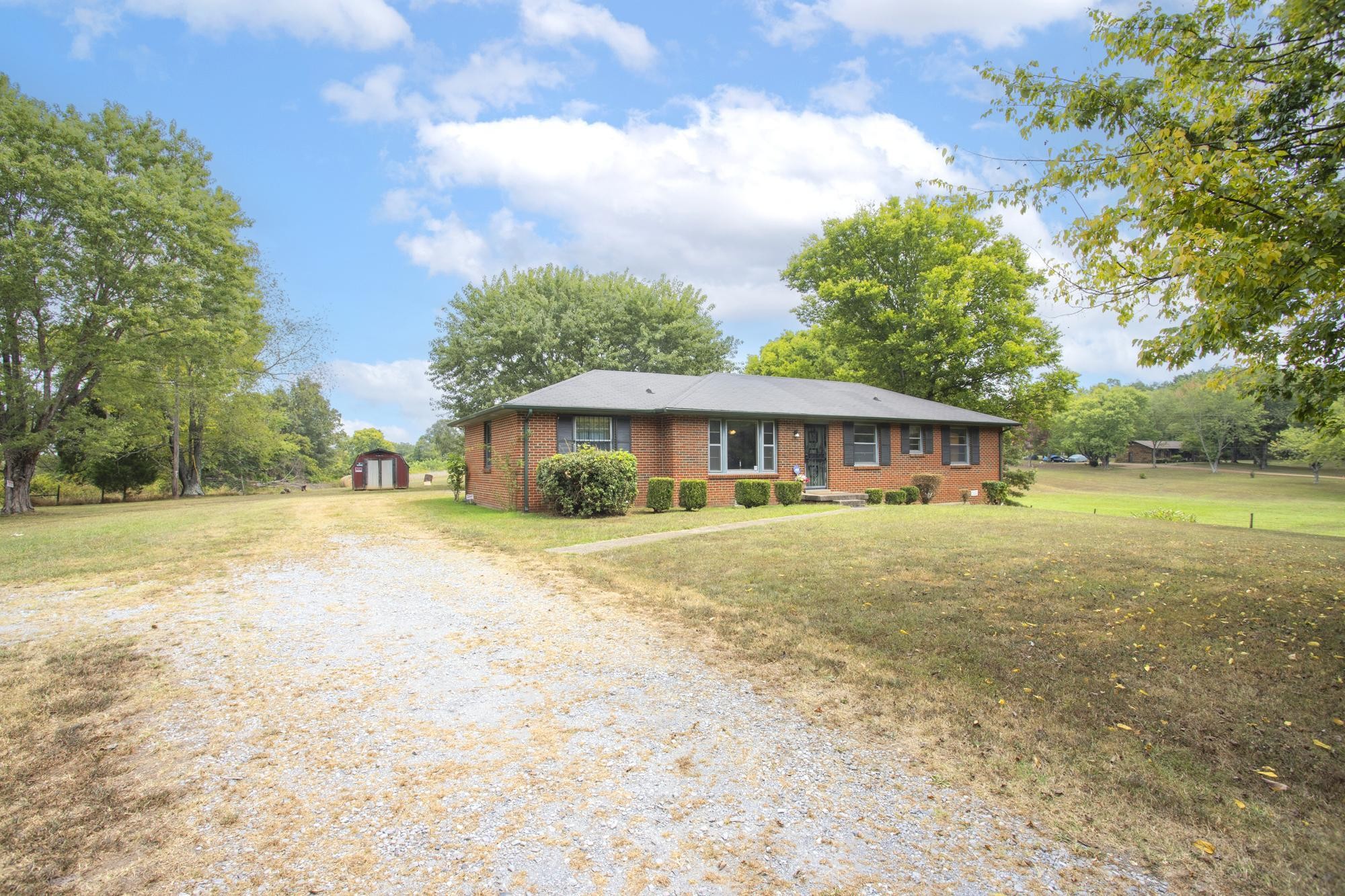 3071 Trenton Road Clarksville, TN 37040 - Photo 6 of 35 Gallery Image 6