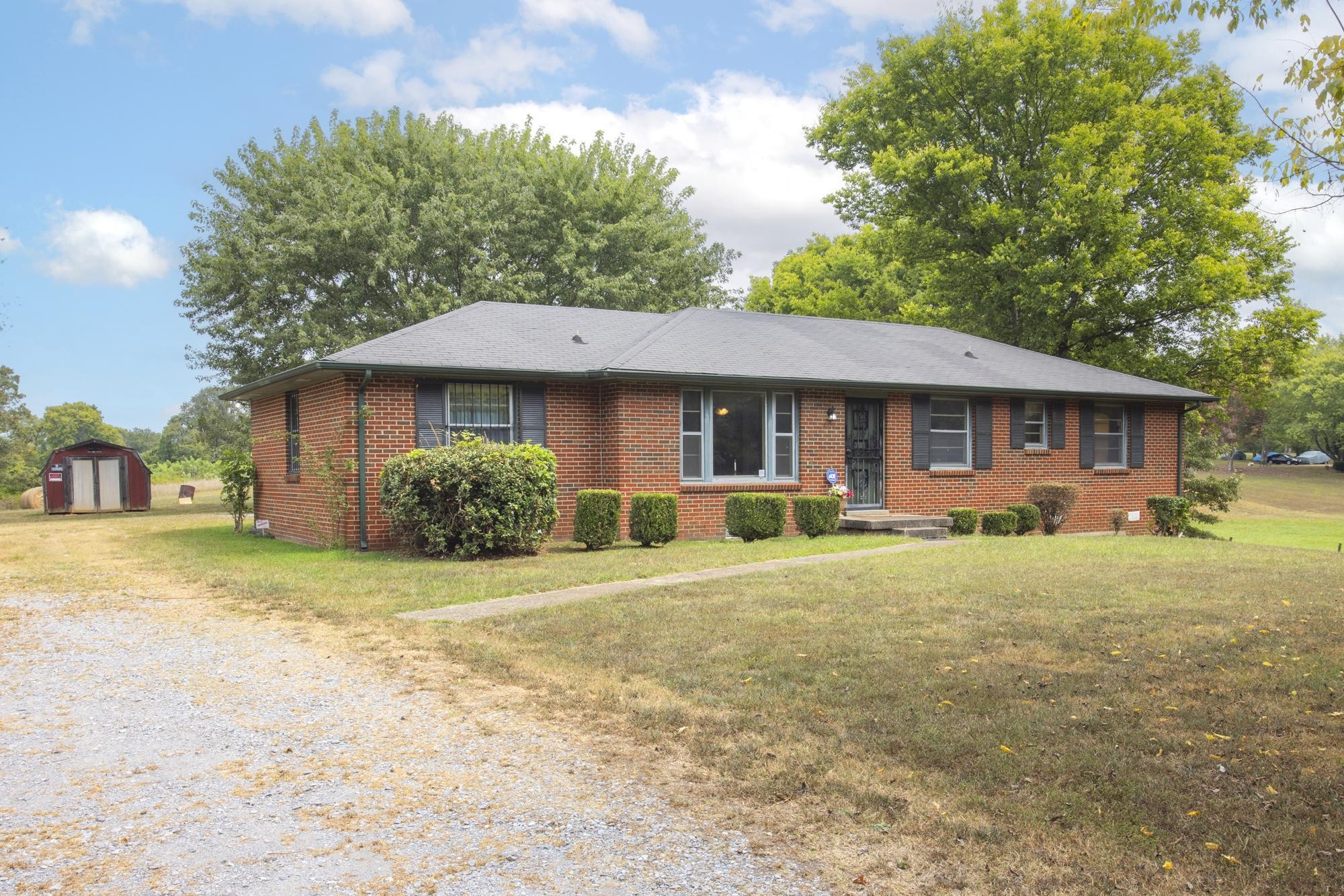 3071 Trenton Road Clarksville, TN 37040 - Photo 7 of 35 Gallery Image 7