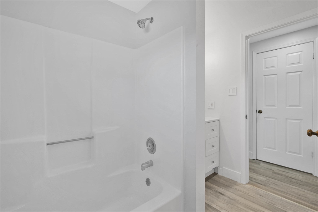 217 Mazarin Street Springfield, MA 01151 - Photo 12 of 33