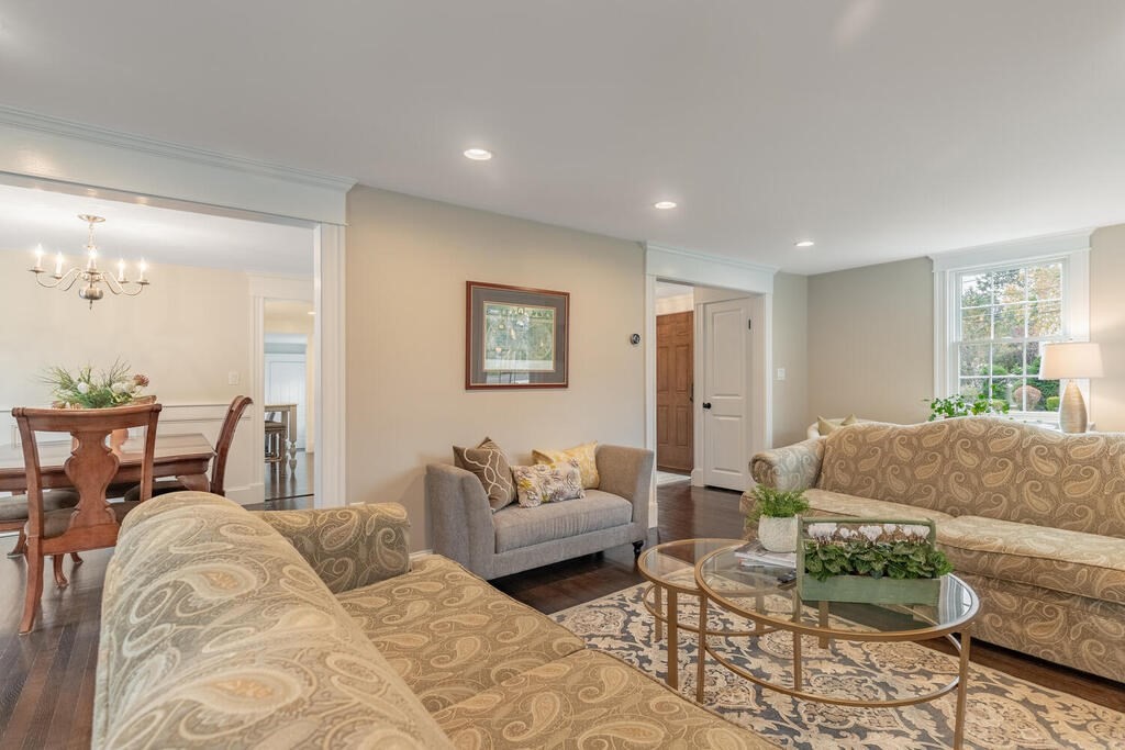 14 Bancroft Road Melrose, MA 02176 - Photo 8 of 33 Gallery Image 8
