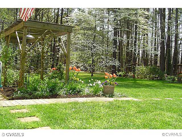 16207 Cox Road Church Road, VA 23833 - Photo 16 of 24 Yard/Garden