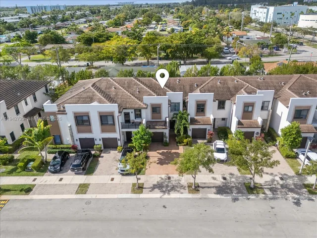 $540,000 | 20626 Northeast 2nd Court, Unit 20626, Miami, FL 33179