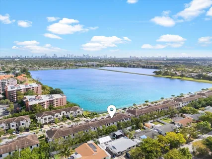 $540,000 | 20626 Northeast 2nd Court, Unit 20626, Miami, FL 33179