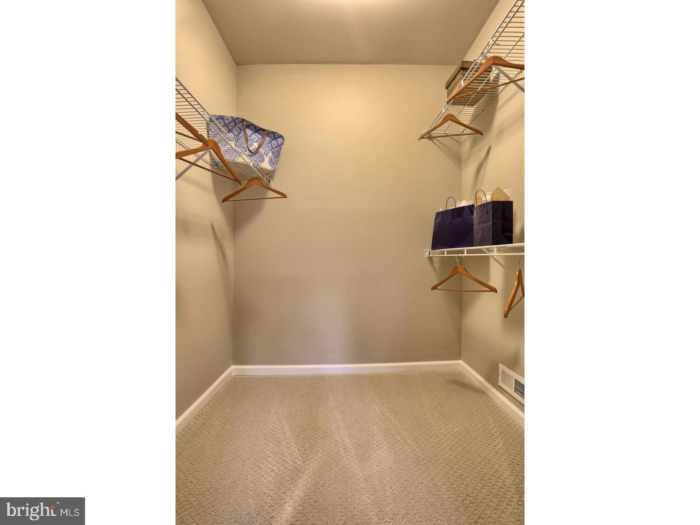 54 Oak Ln. Carneys Point, NJ 08069 - Photo 5 of 11 Gallery Image 5