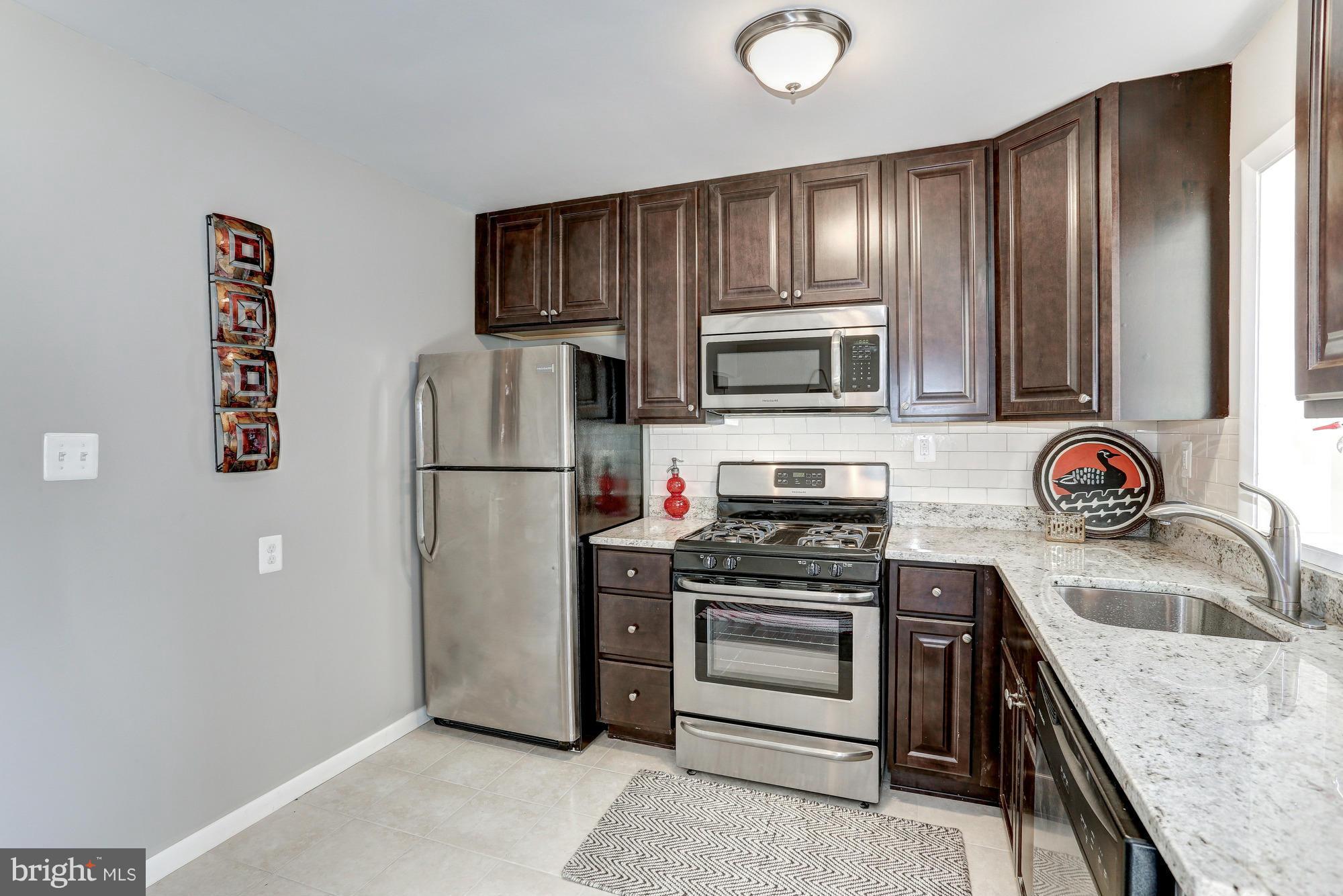 7574 Alleghany Road Manassas, VA 20111 - Photo 11 of 30 Kitchen