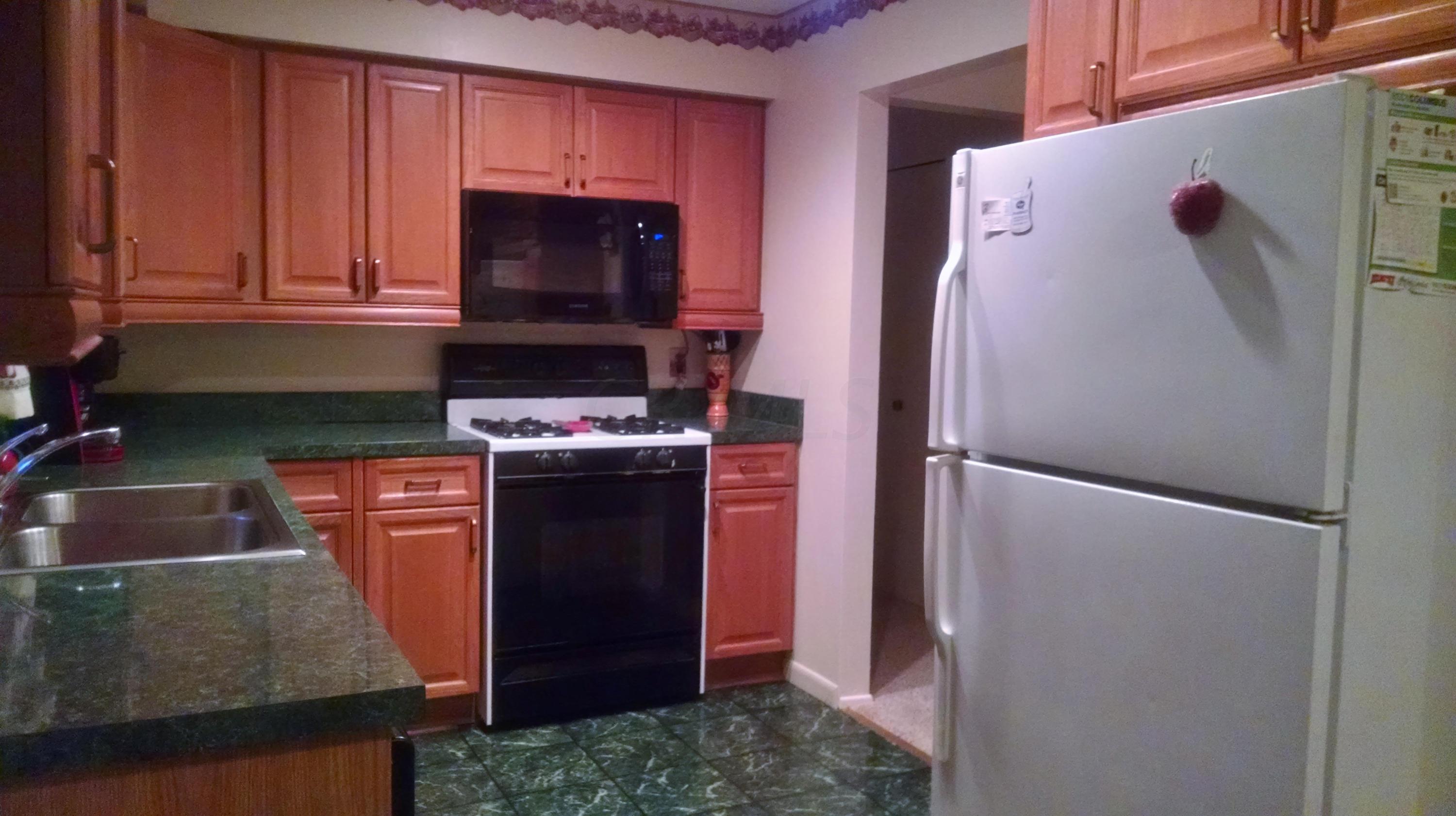 2575 Maybury Road Columbus, OH 43232 - Photo 8 of 23 Gallery Image 8