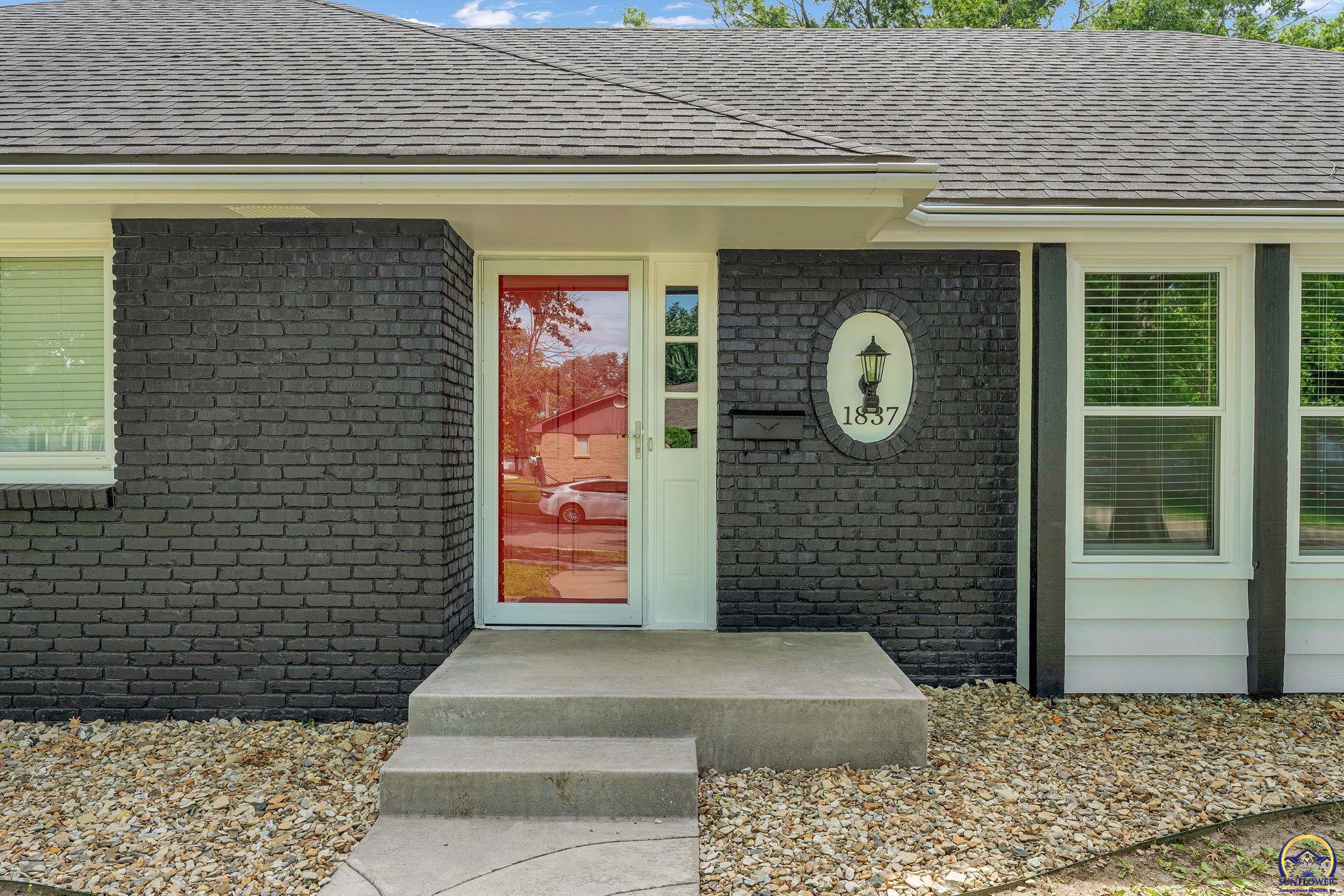 1837 Southwest Cheyenne Road Topeka, KS 66604 - Photo 26 of 49