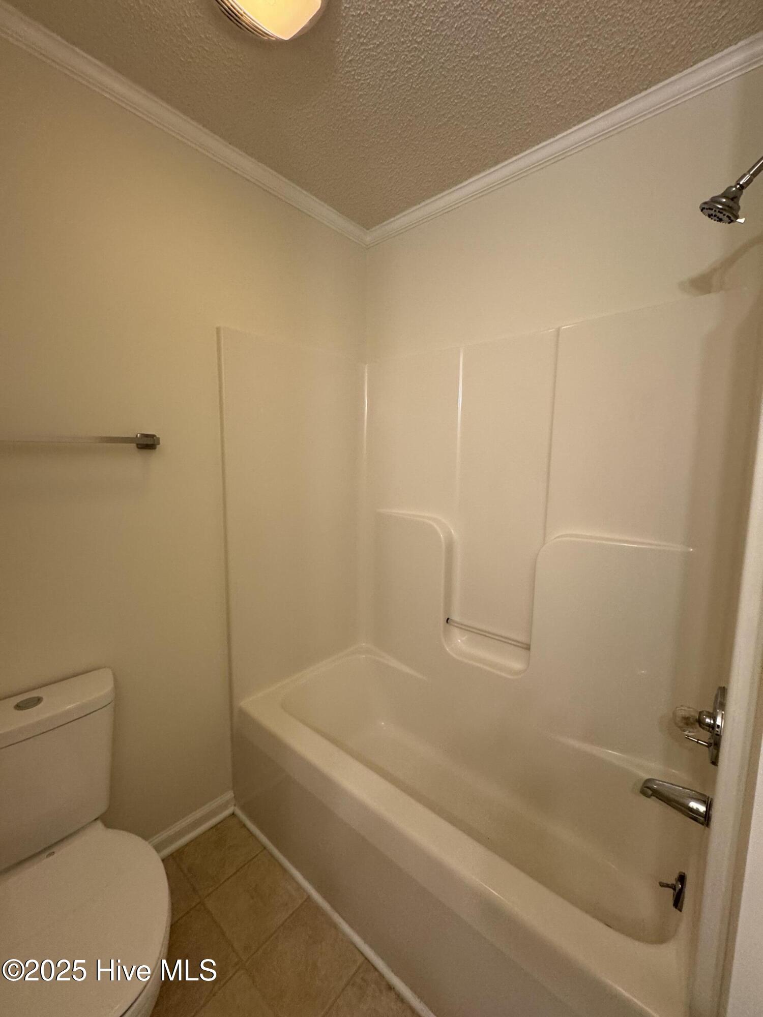 1025 Spring Forest Road, Unit E4 Greenville, NC 27834 - Photo 15 of 25 IMG_7596