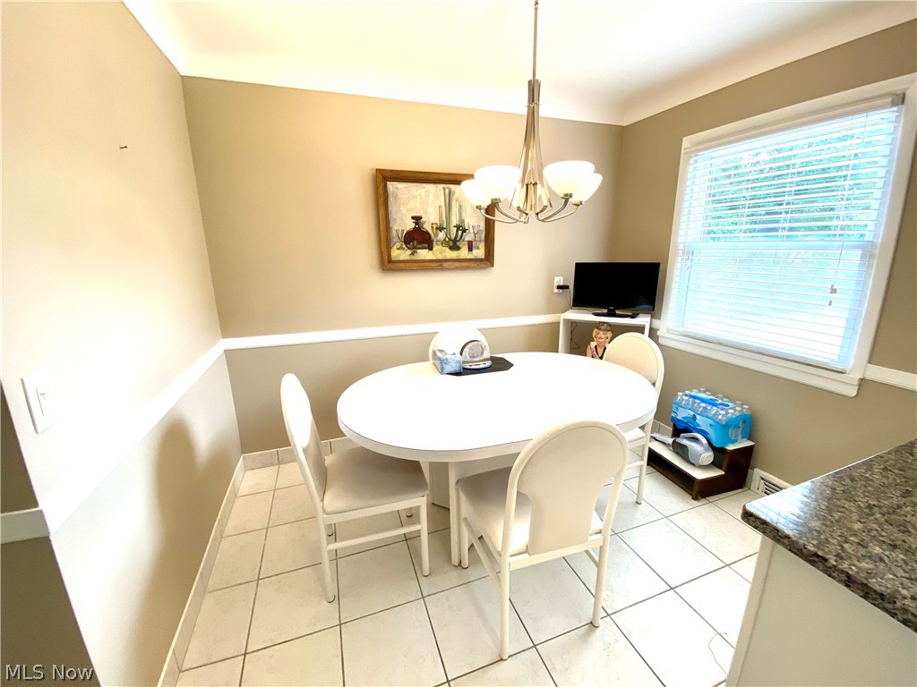 2462 Elmdale Road Cleveland, OH 44118 - Photo 12 of 14