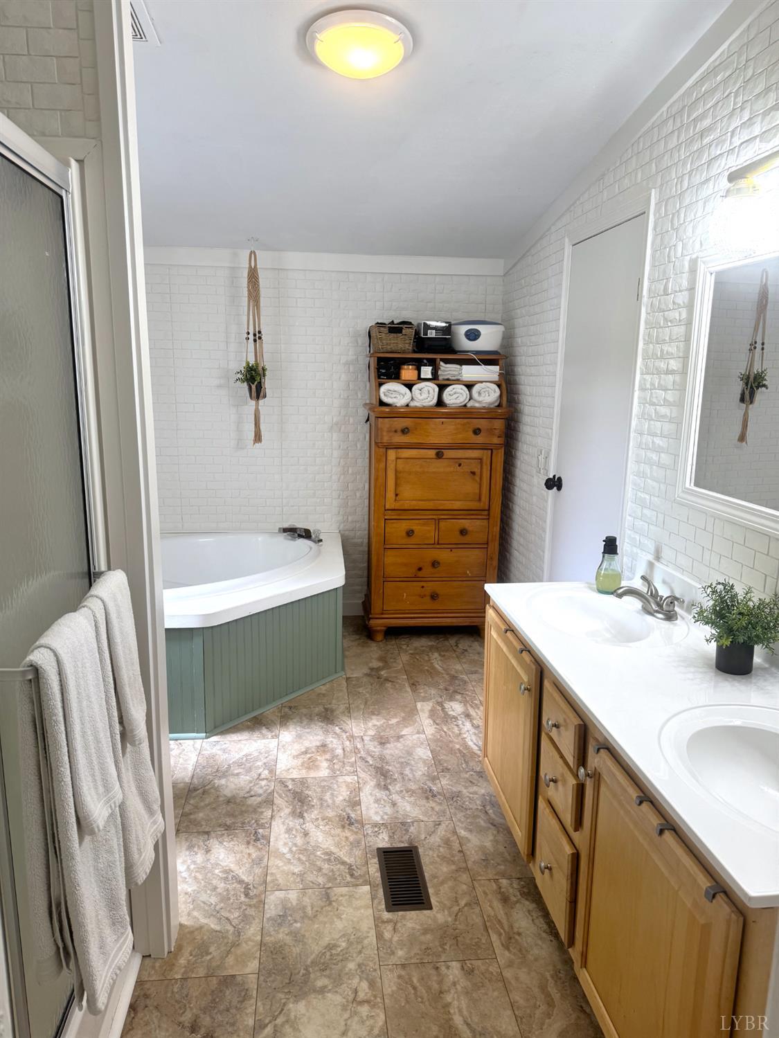 1307 Glass Hill Road Goode, VA 24556 - Photo 8 of 19