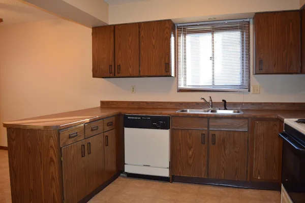 $260,000 | 305-307 23rd Street South, Fargo, ND 58103