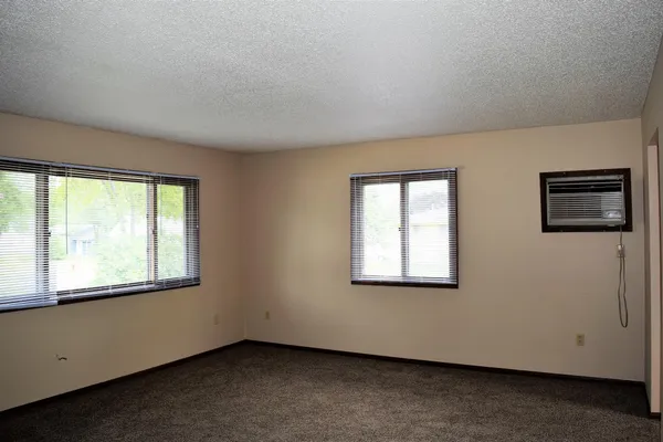 $260,000 | 305-307 23rd Street South, Fargo, ND 58103