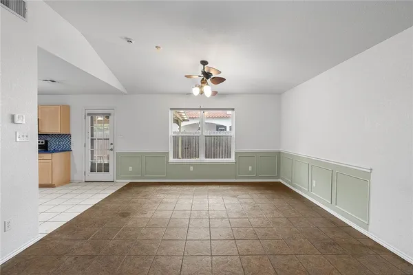 $275,000 | 2105 Harbor Circle, Rockport, TX 78382