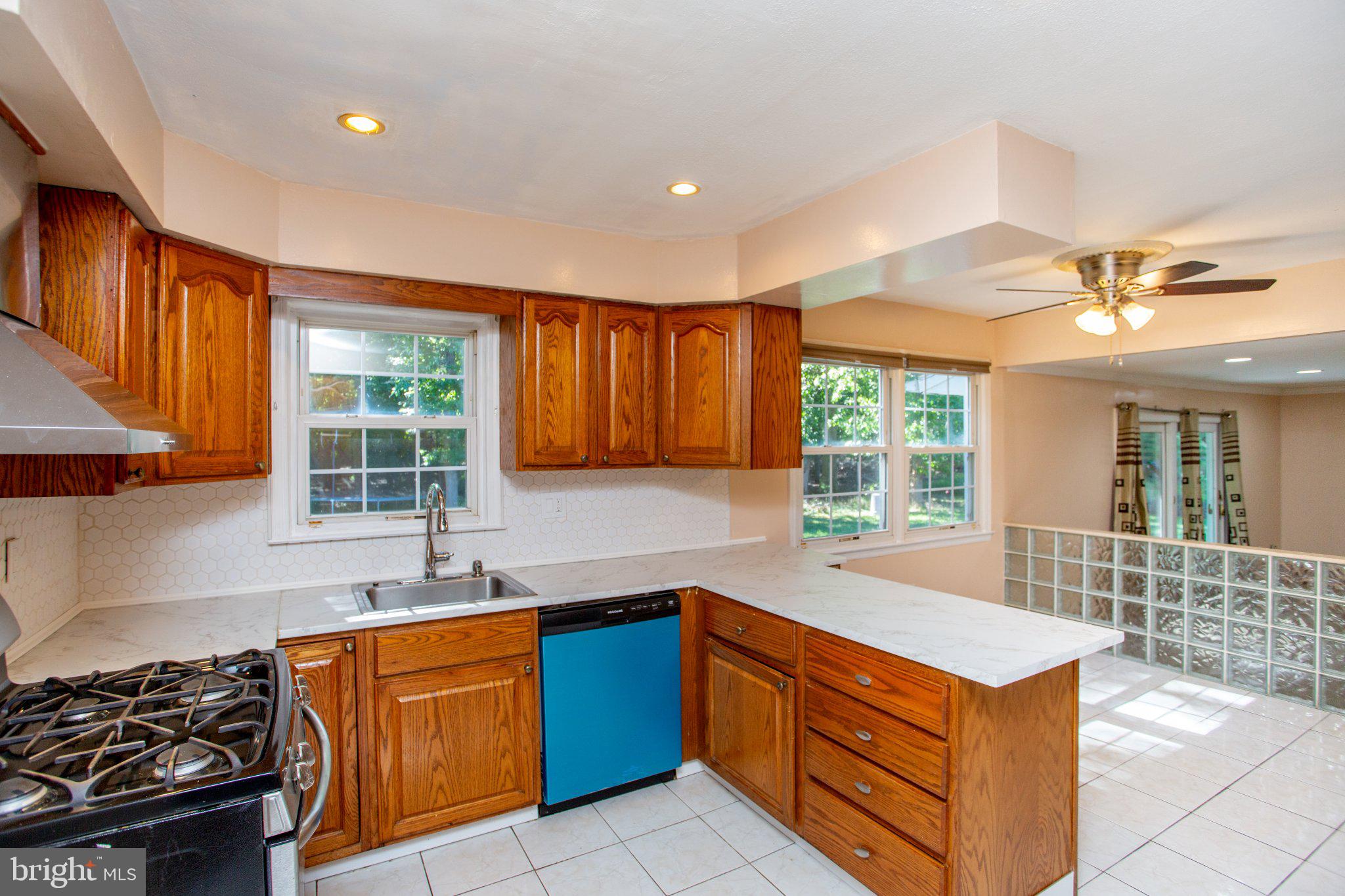 14 Woodmere Road North Brunswick, NJ 08902 - Photo 34 of 123 Gallery Image 34