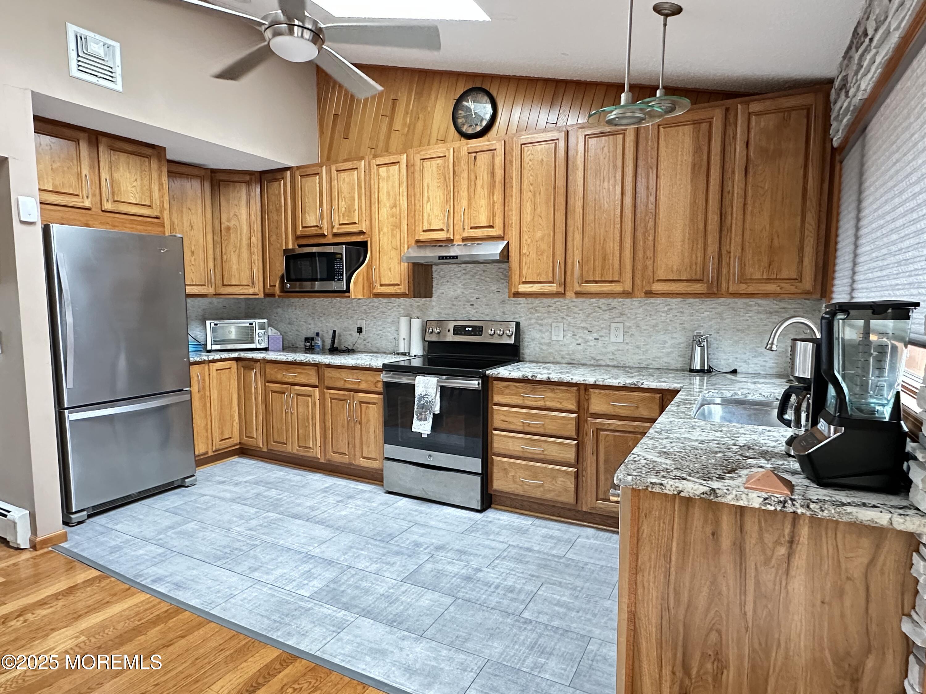 145 Rochelle Avenue Howell, NJ 07731 - Photo 4 of 17 IMG_4455