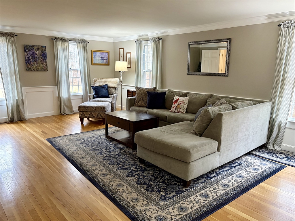 2 Baron Way Littleton, MA 01460 - Photo 10 of 34