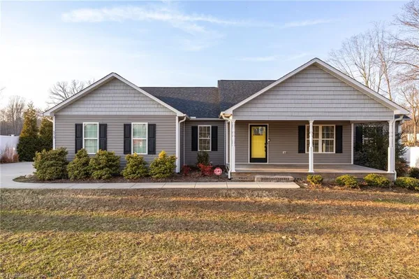 $379,900 | 572 Anderson Road, Eden, NC 27288