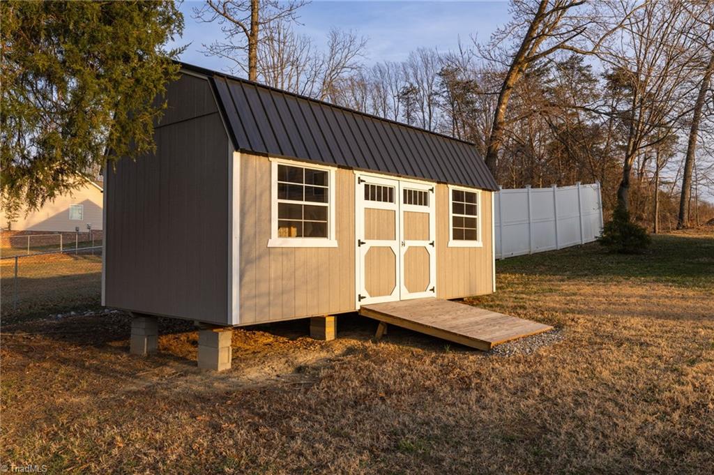 572 Anderson Road Eden, NC 27288 - Photo 29 of 41