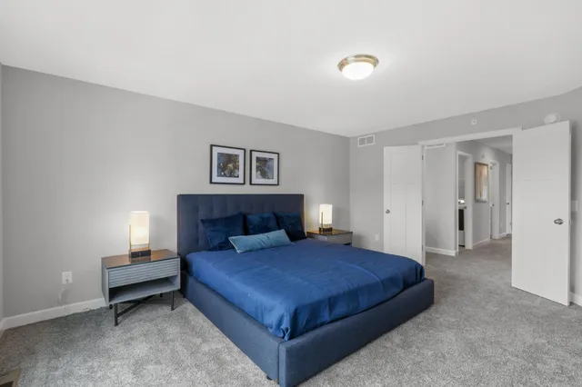 $2,995 | 9385 4th Street North, Lake Elmo, MN 55042