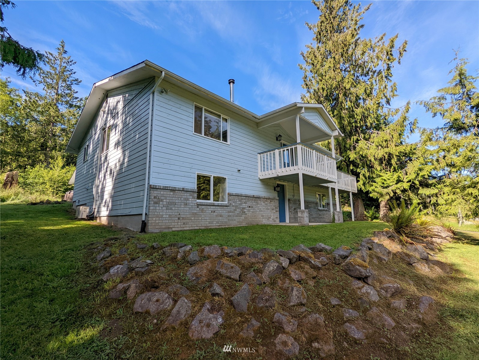 173 Watershed Road Port Angeles, WA 98362 - Photo 2 of 38 Gallery Image 2