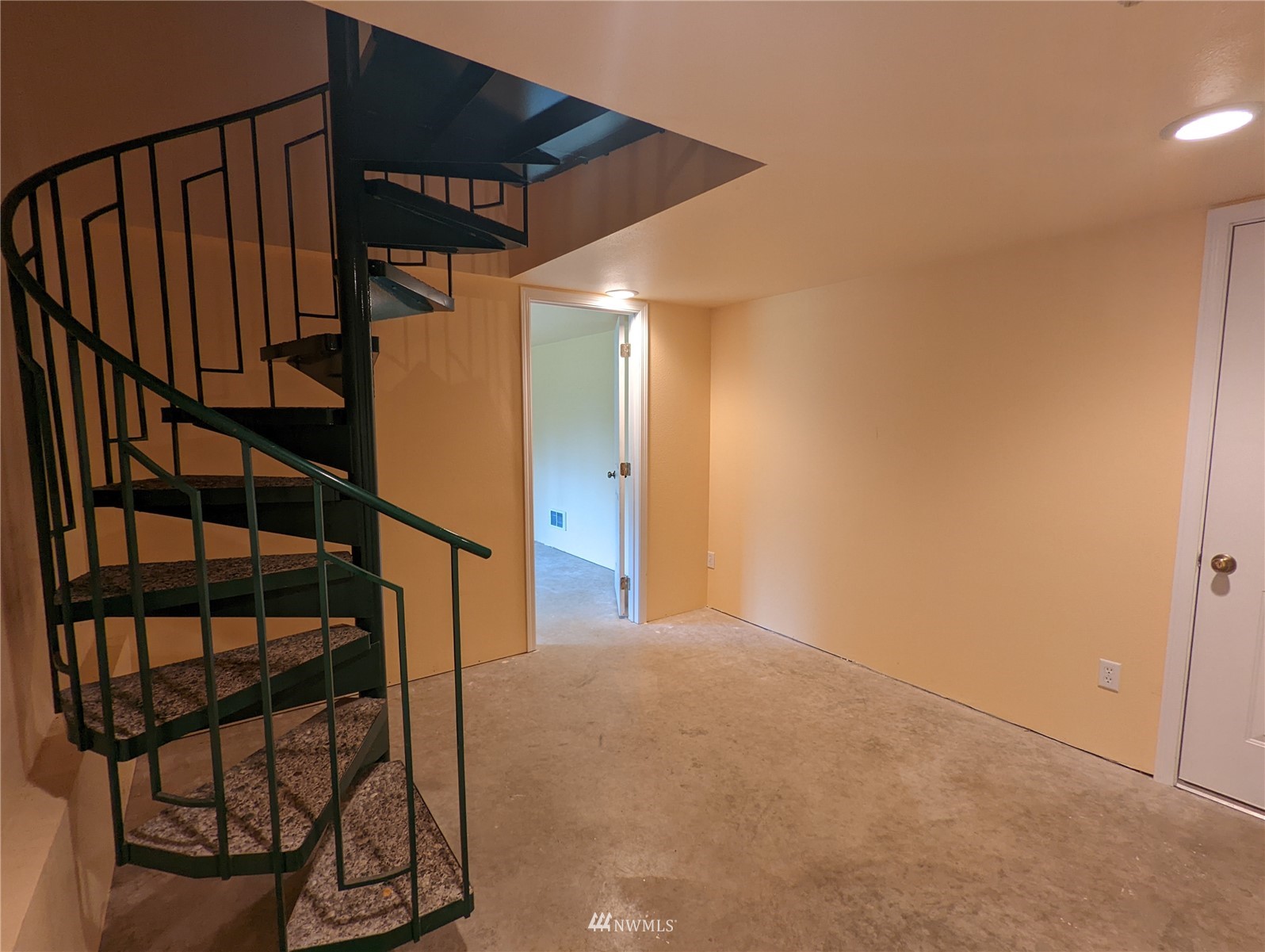 173 Watershed Road Port Angeles, WA 98362 - Photo 27 of 38 Gallery Image 27