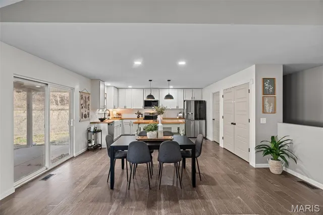 $450,000 | 1561 Timber Wolf Drive, Festus, MO 63028